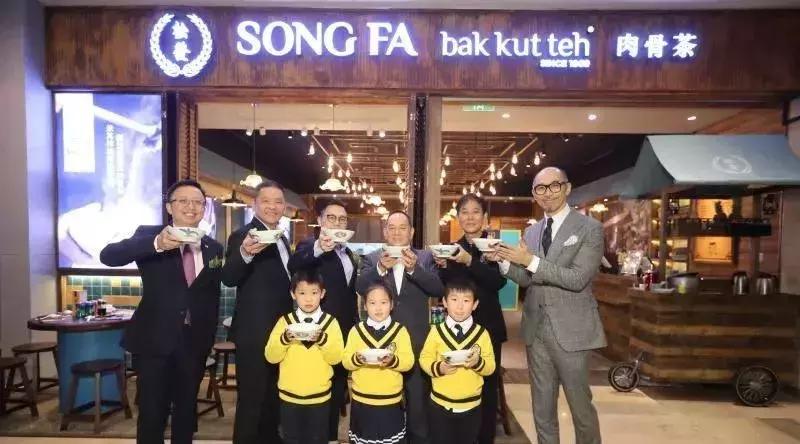 这些新加坡品牌在海外竟卖这么贵?鸡饭在香港卖14新币!