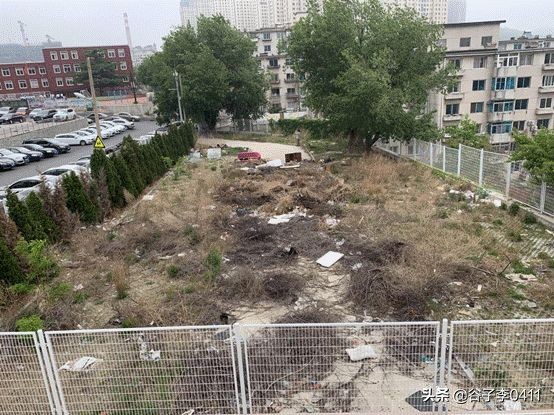 大连大型足球场,大连新足球场地在哪