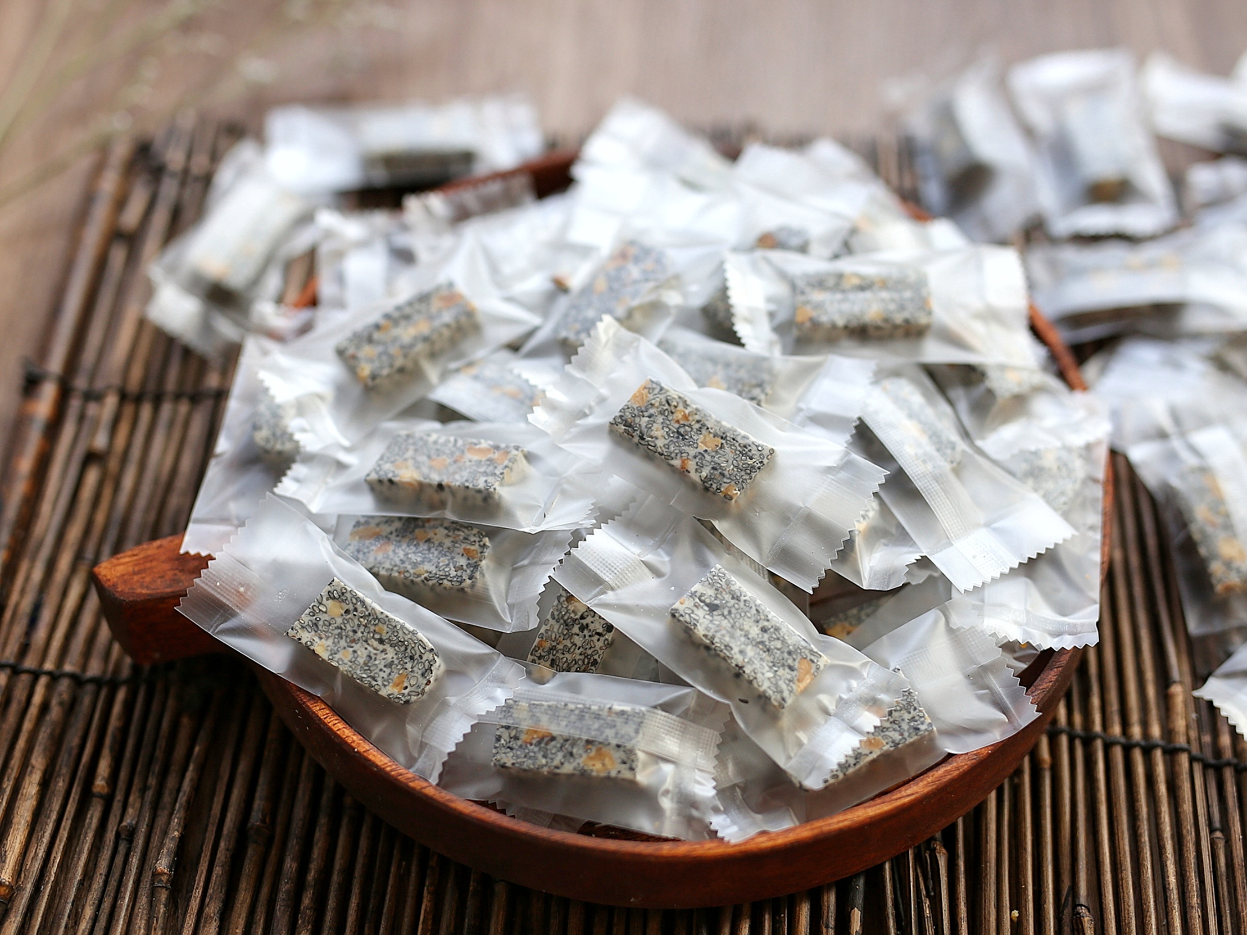 传统牛轧糖的做法最佳配方,好吃又容易做的零食牛轧糖