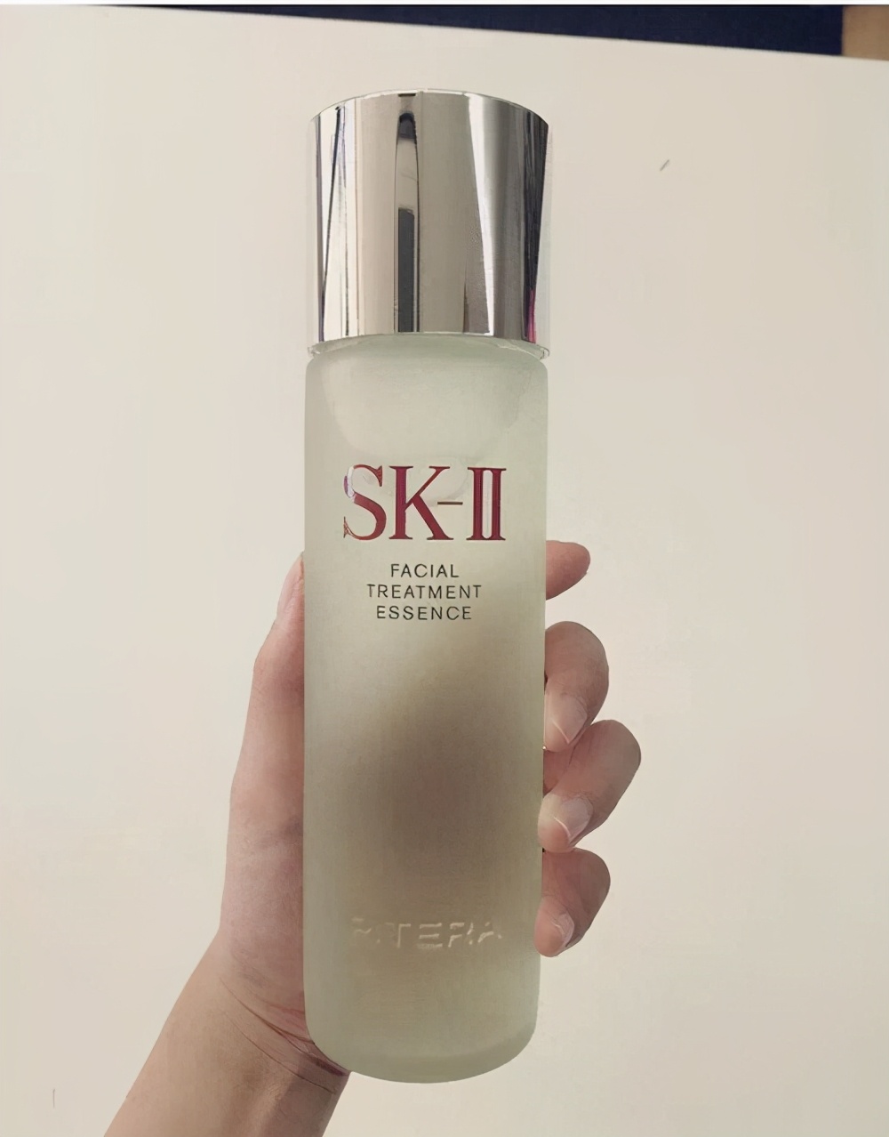 25岁以上适合什么样的精华液,30岁以上适合干性肌肤的精华液