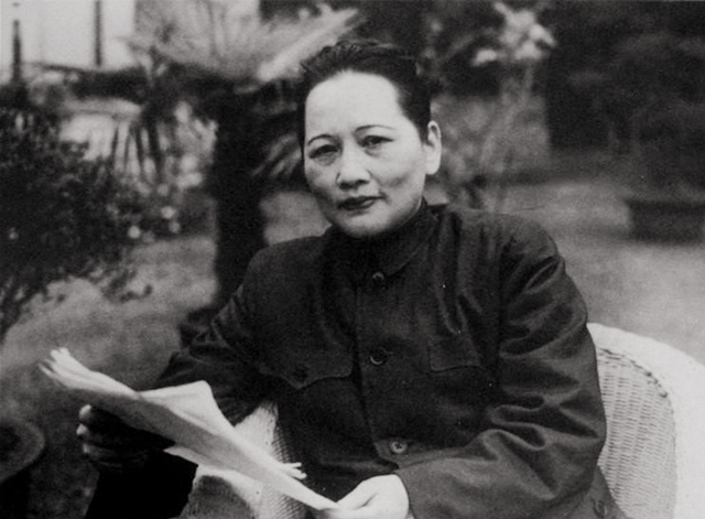 鲁迅不为人知的一面：一生爱烟，想戒却戒不掉，最后死于香烟