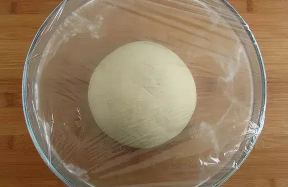 大锅炸油条的做法和配方窍门,在家自己炸油条的最简单的方法