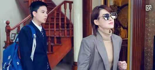 放弃工作的陪读妈妈,放弃工作在家陪读的妈妈后悔了吗