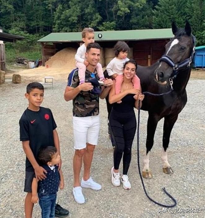 乔治娜用了什么本事来管住c罗,c罗为什么和乔治娜一起收心了