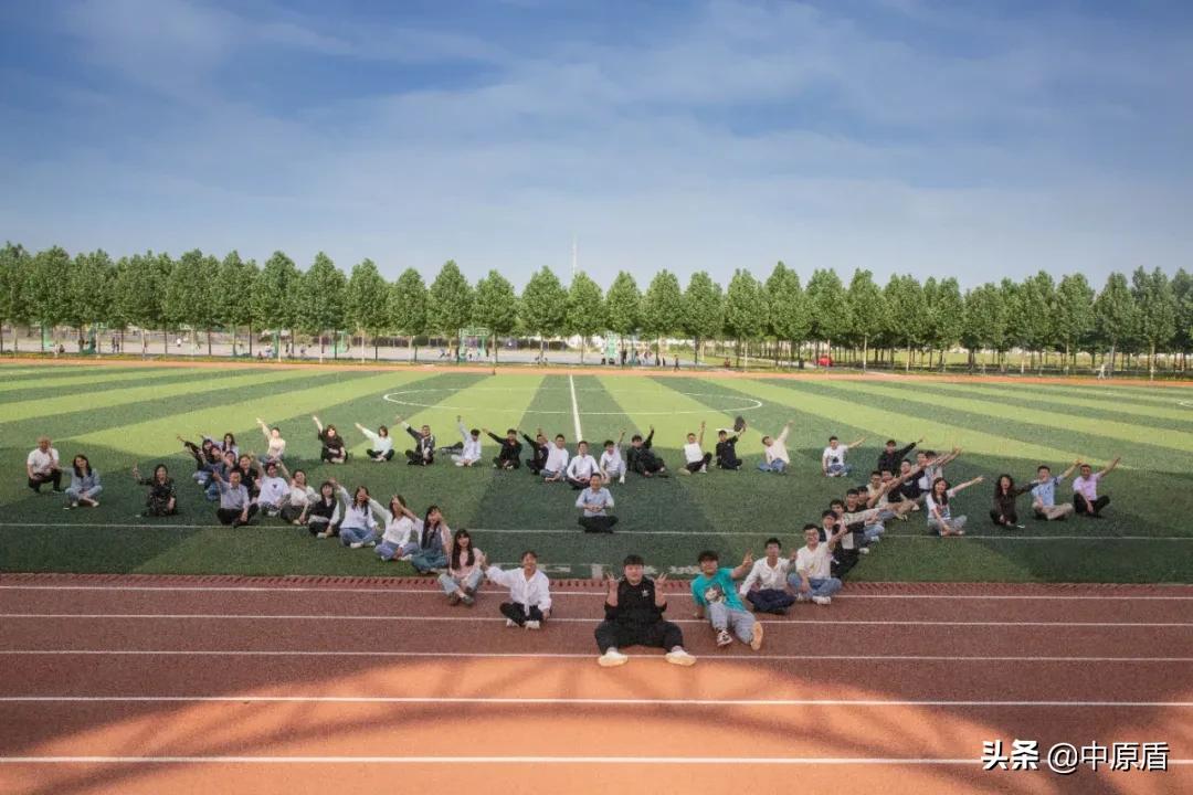 大片来袭！河南各高校凹造型毕业照绝对惊艳到你