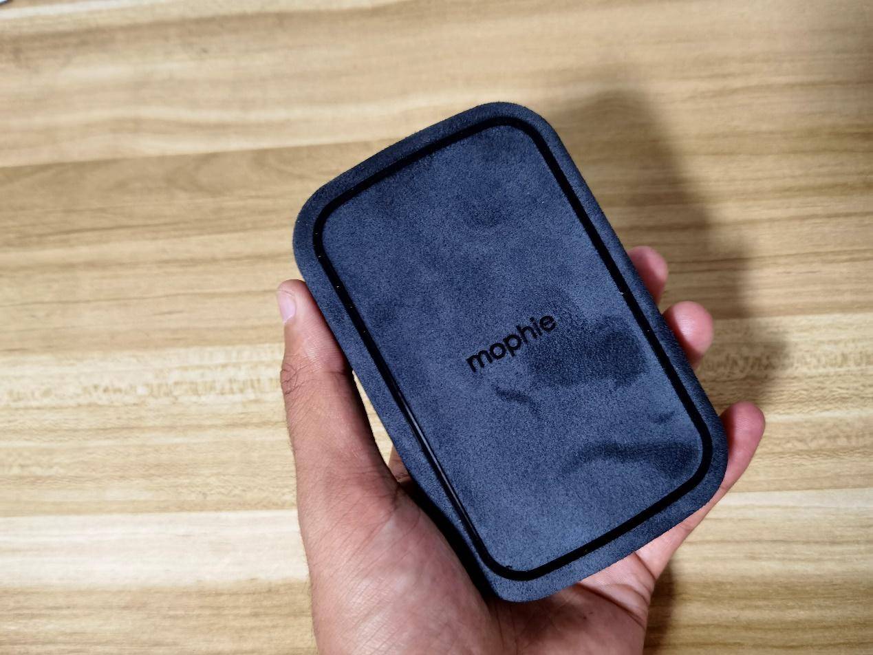 mophie无线充电宝测评,mophie无线充电宝评测