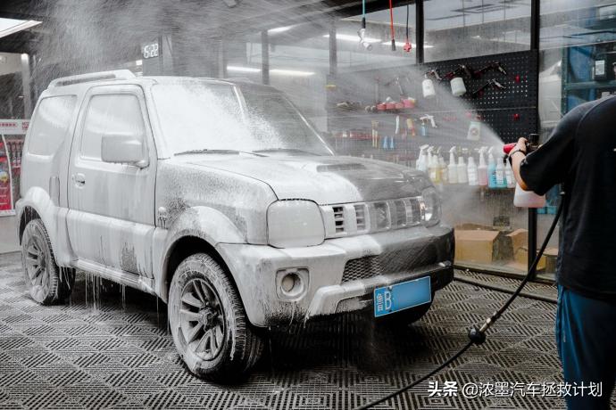 铃木吉姆尼翻新整备,新款铃木吉姆尼实拍图造型经典