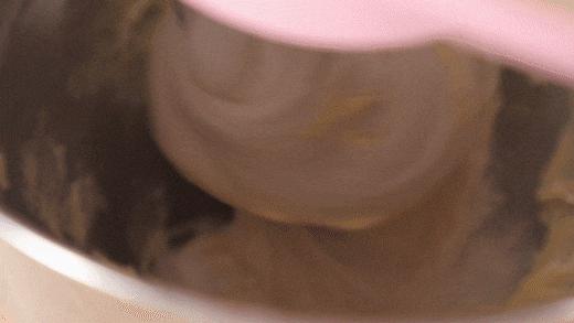 厨师机可以揉含水量低的面团吗,厨师机加黄油揉面团越来越粘