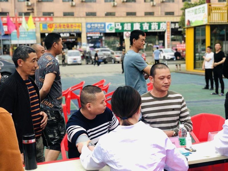 暖心服务让旅客踏上回家路,暖心服务温暖出行