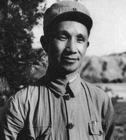 粟裕派他去做汉奸,为了装得像一点,他学了个五毒俱全