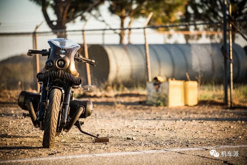 定制|“TheWal”手工大神打造的末日风宝马R18