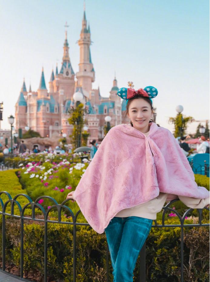 绉嬪啲瀛ｄ笁鍚堜竴瓒呯骇濂界湅闃查淇濇殩,绉嬪啲淇濇殩绌挎惌姣涚粧