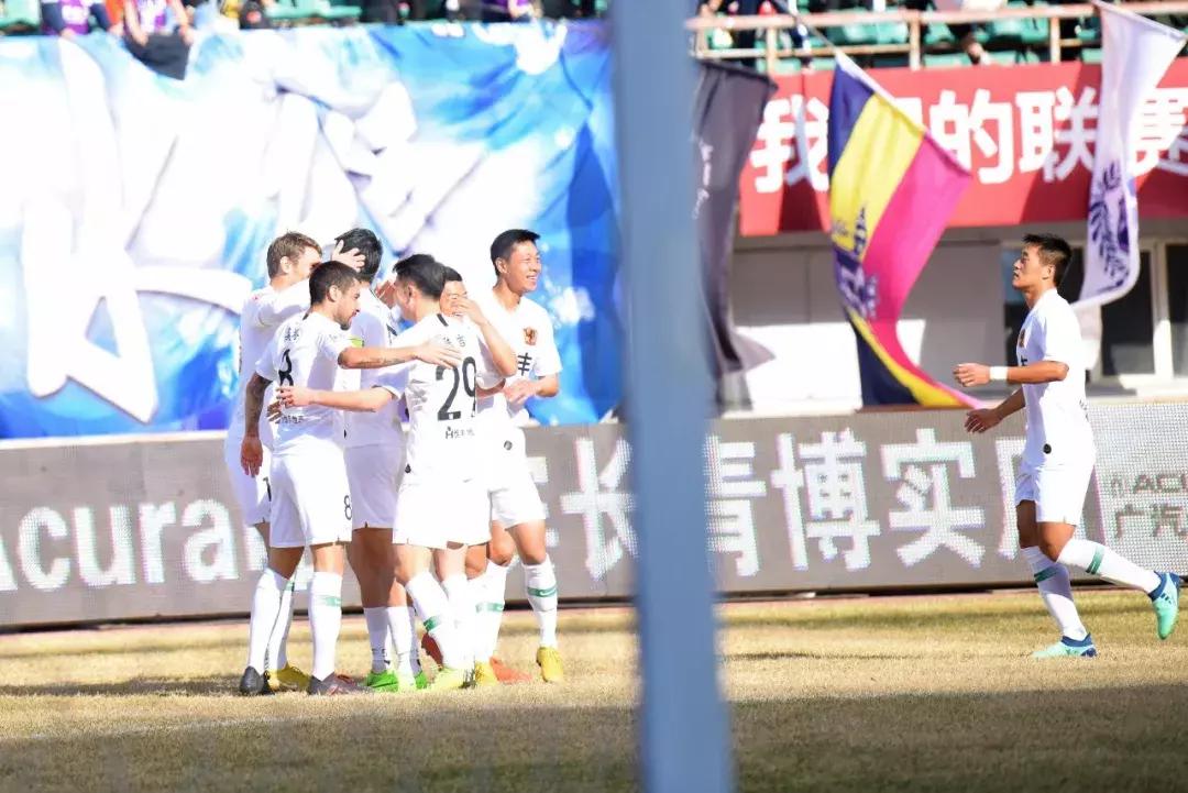 莫塔打布斯克茨,莫塔角球直接破门