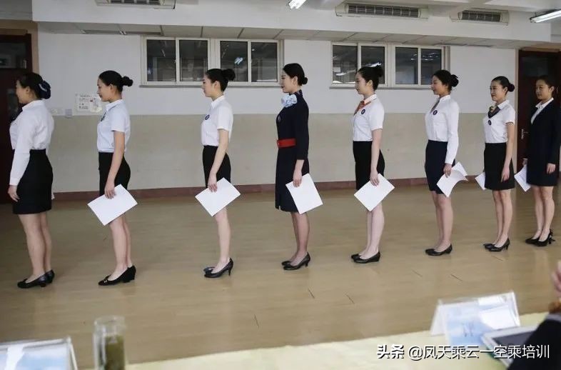 绌轰箻鐜板満闂瓟,绌轰箻闈㈣瘯闂瓟瑙嗛