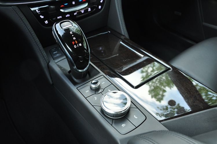 凯迪拉克ct6试驾19款视频麋鹿测试,2022款凯迪拉克ct6试驾视频