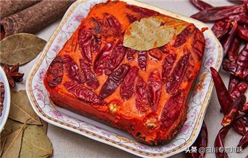 重庆火锅底料制作工厂过程,制作重庆火锅店底料后厨