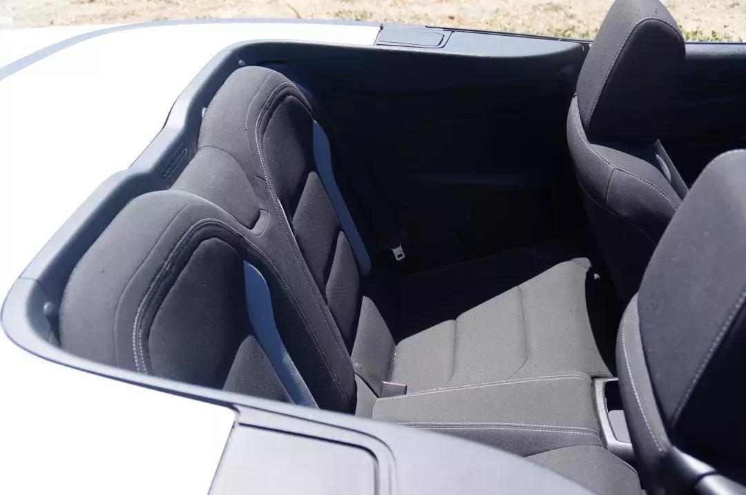 科迈罗挑战野马,科迈罗vs野马挑战者