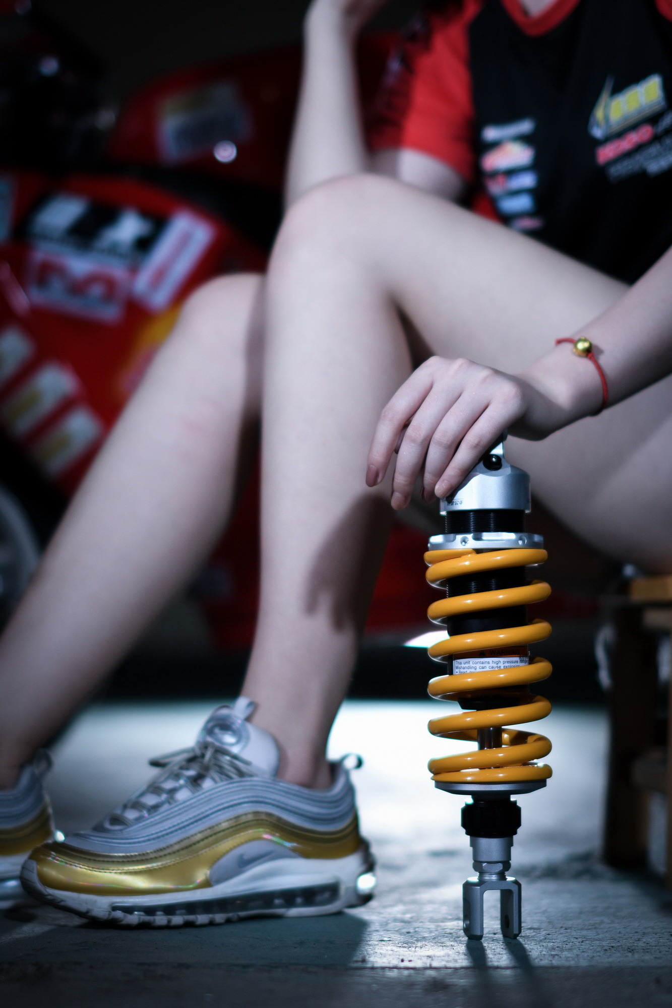 提高了稳定性与舒适度!野蛮公牛HPS前叉、XPS后减震