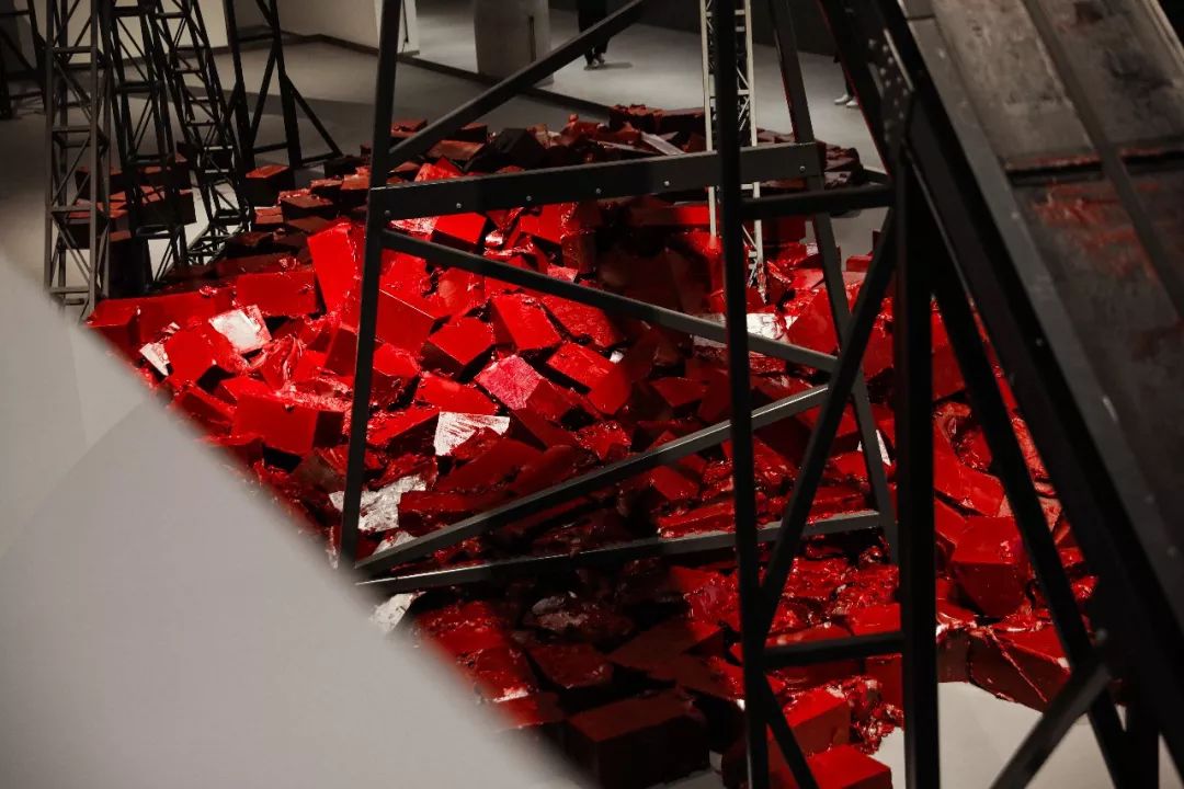 安尼施卡普尔北京,安尼施卡普尔三原色