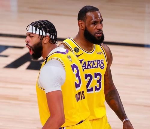 篮球之神乔丹错失状元榜眼,被母亲无情抛弃