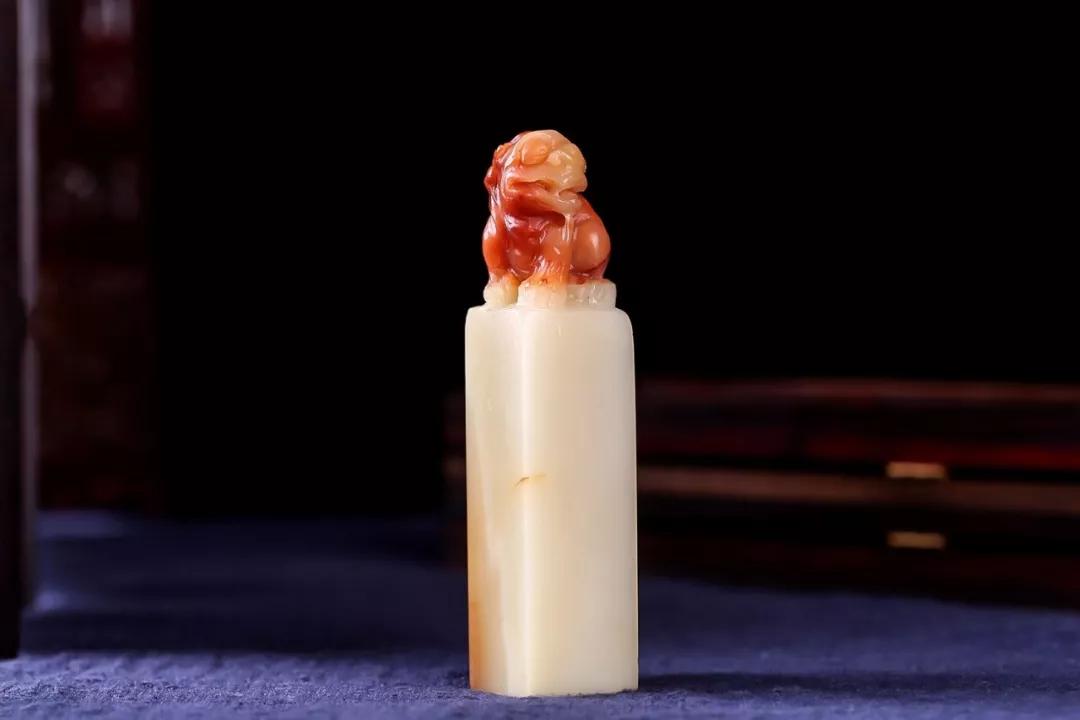 珠宝玉石饰品如何区分裂纹和石纹,珠宝玉石是怎么分类的图片