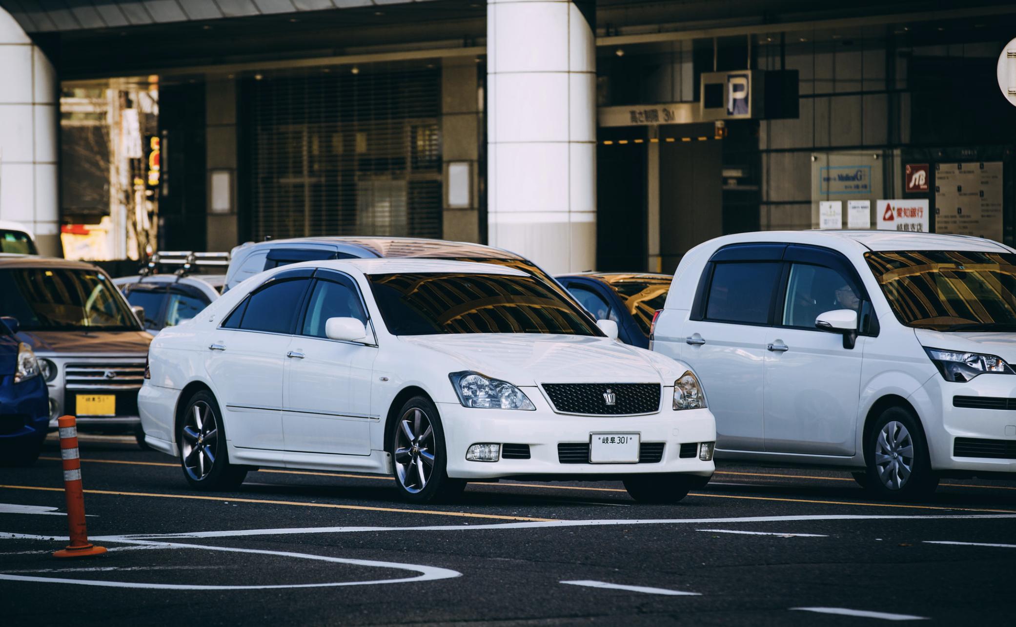 没落的日系三大旗舰车，本田里程、丰田皇冠、日产风雅你都认识吗