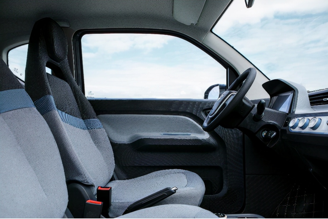 五菱宏光miniev马卡龙新色,五菱宏光miniev马卡龙黄色现车