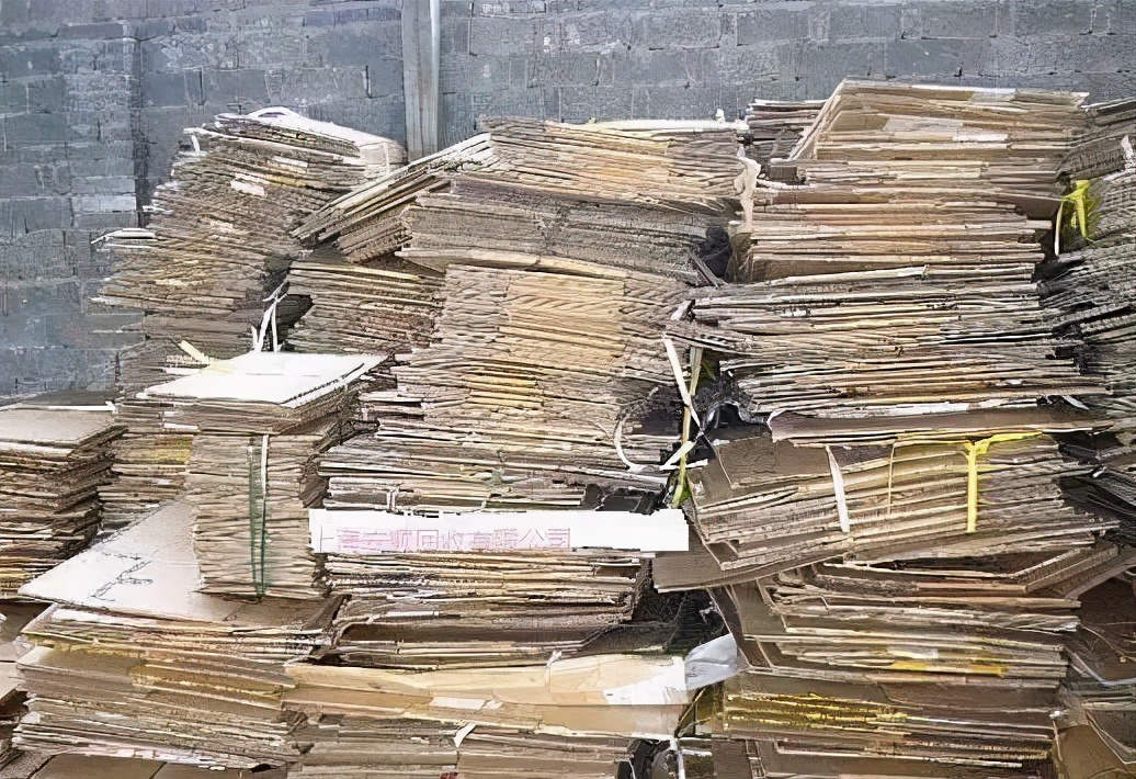 致富经垃圾堆里的商机,垃圾堆里亿万富翁