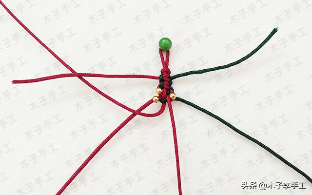 一根线串珠子手链,一个转运珠编手链的造型