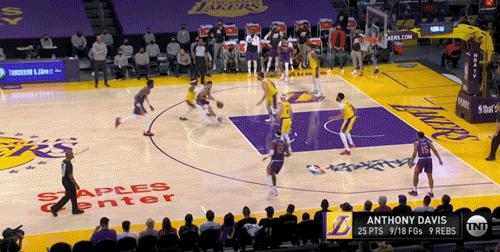 恶犯!2人驱逐!太阳心态崩了!3296天,这场胜利湖人等了整整9年