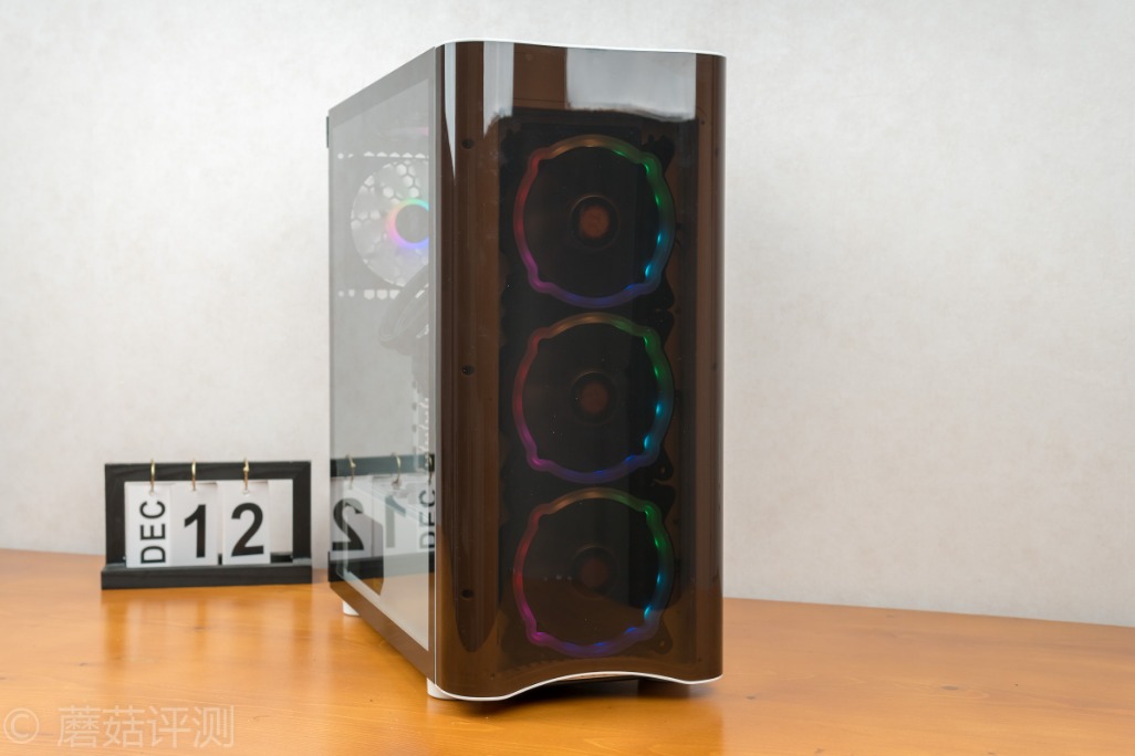 打造一款外观漂亮的机箱,从更换风扇开始——Tt玲珑RGB机箱风扇