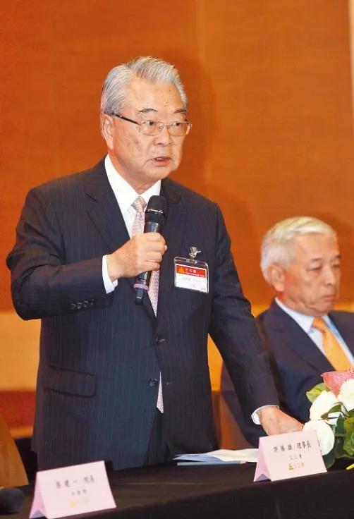 全球笔电代工大王许胜雄启动交棒,苦叹电子业都是“茅山道士”