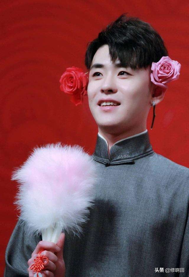 寮犱簯闆峰痉浜戝皬杈効,寰蜂簯灏忚精鍎垮紶浜戦浄