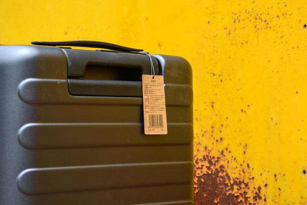 外观时尚、做工精细、体验良好，90分“七道杠”旅行箱意料之中