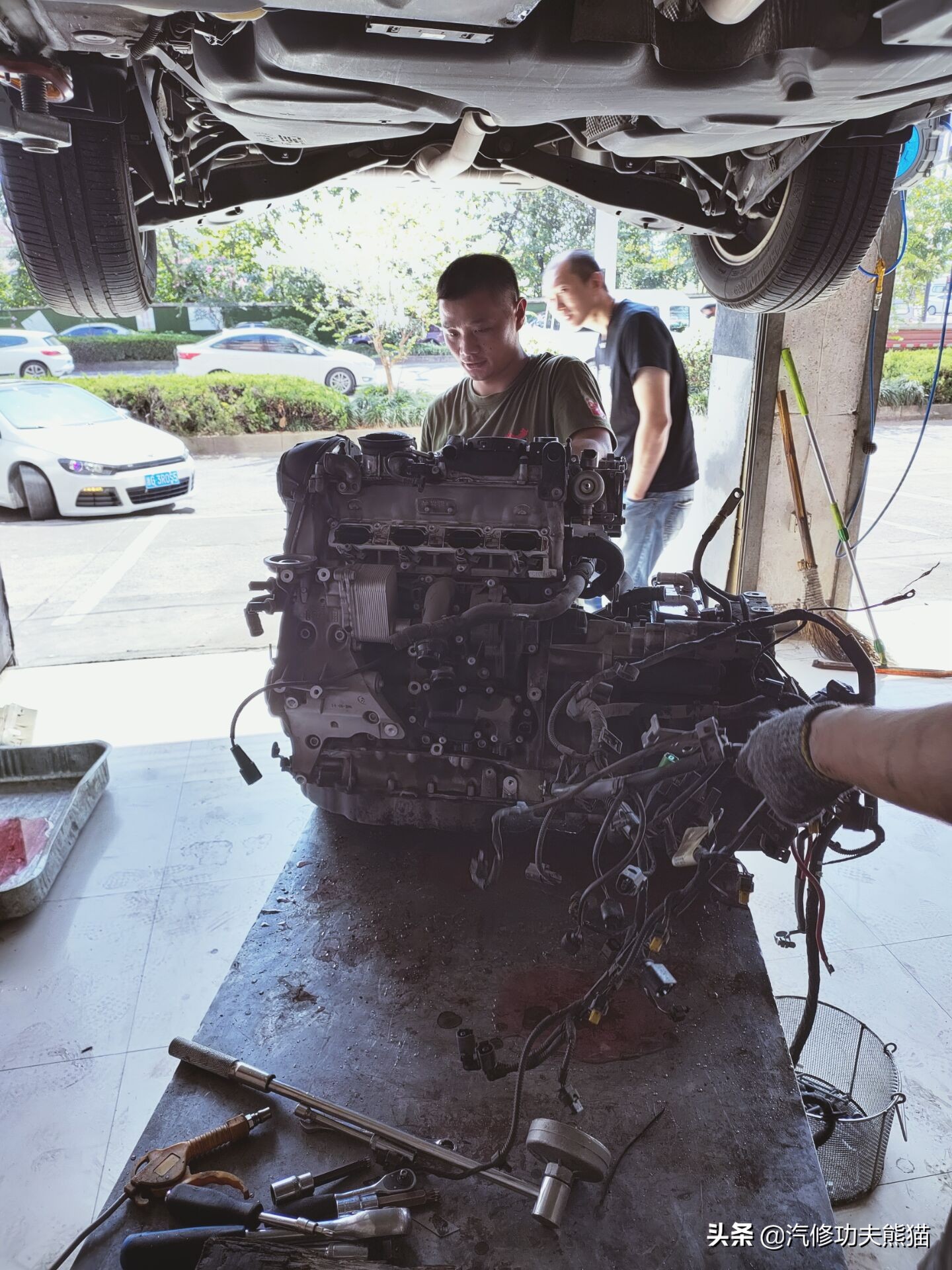 夏朗2.0发动机烧机油上海解决方法,大众夏朗烧机油最佳解决方案