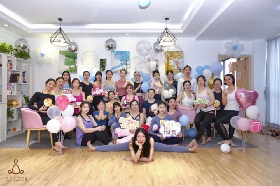 瑜伽提升自己气质的动作,瑜伽提升气质教程在家练