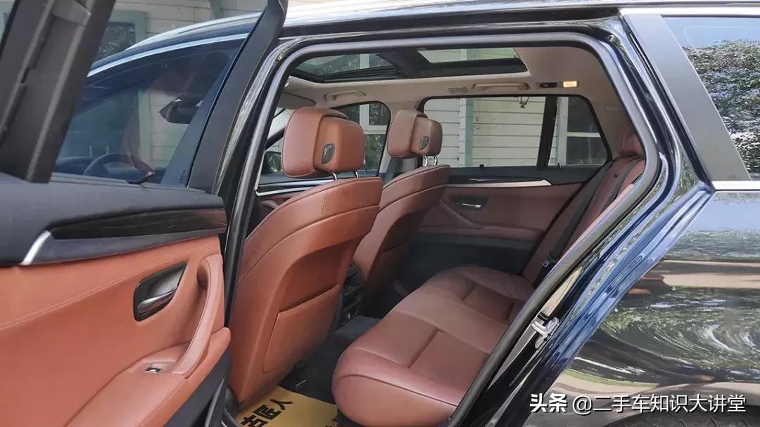 同样的价位买宝马5系还是奔驰e,最新款宝马5系值得买吗