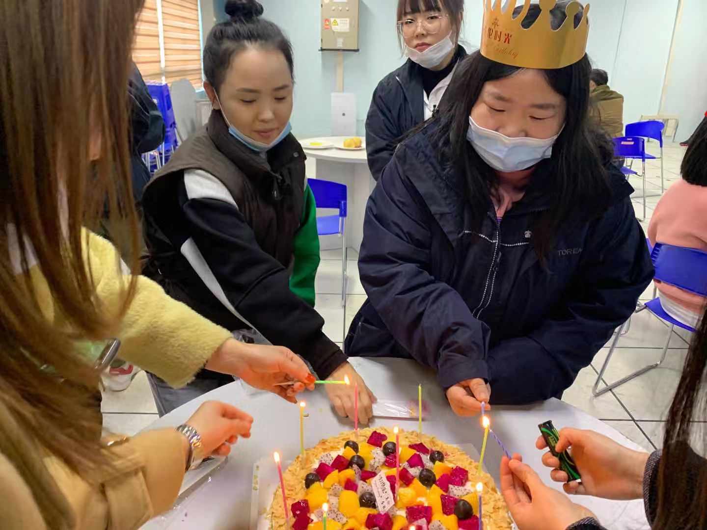 郑州富士康全体员工照片,郑州富士康首批员工