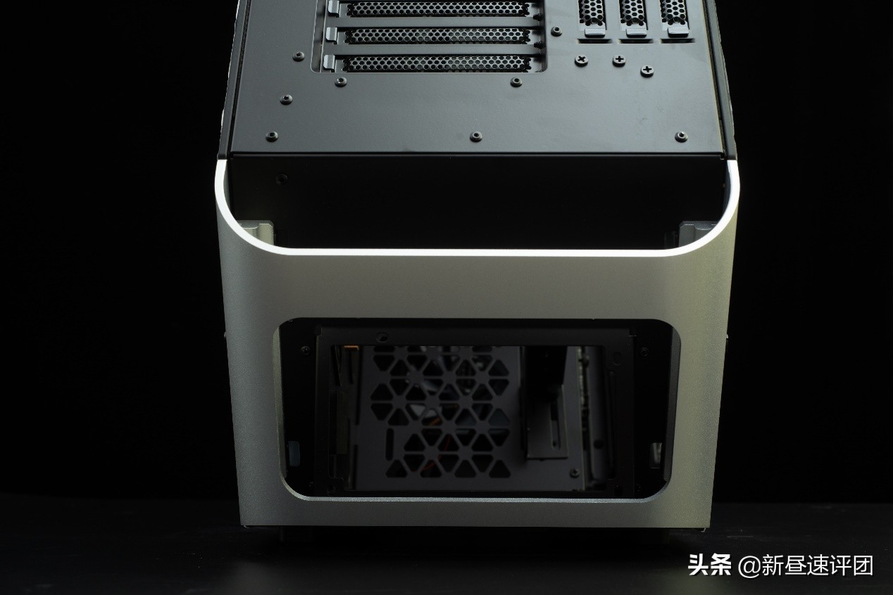 乔思伯tr03机箱多少钱,乔思伯tr03分体水冷装机