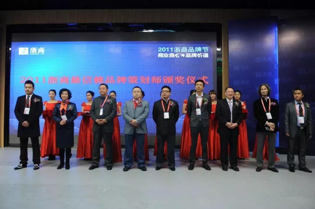 没钱创业成功的案例,创业没人没钱没团队怎么做