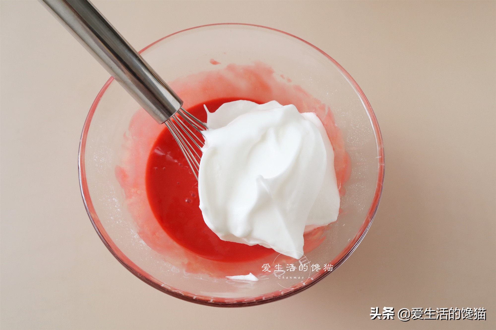 蜂蜜蛋糕完全不腻,蜂蜜纸杯蛋糕怎么做不回缩