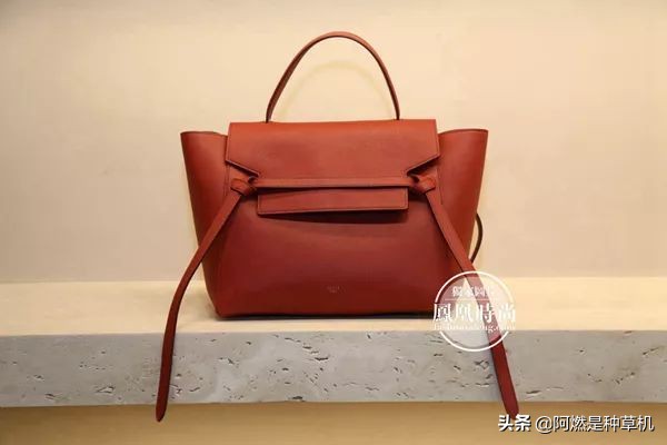 celine鲶鱼包nano与pico对比,celine鲶鱼包nano磁扣