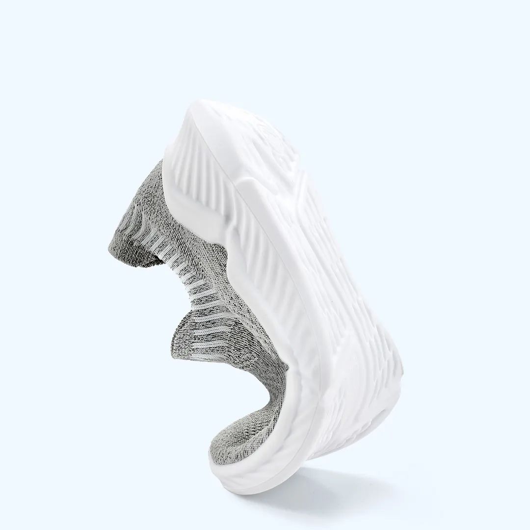 好轻、好穿、好舒服，双脚自由呼吸