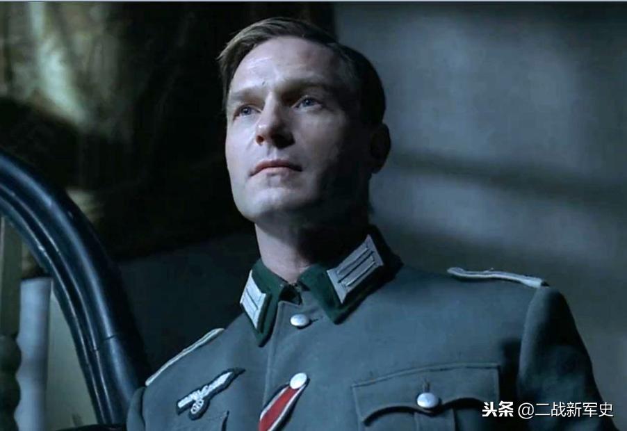 邋遢小伙变身帅气型男片段,邋遢大叔重生后变成肌肉型男