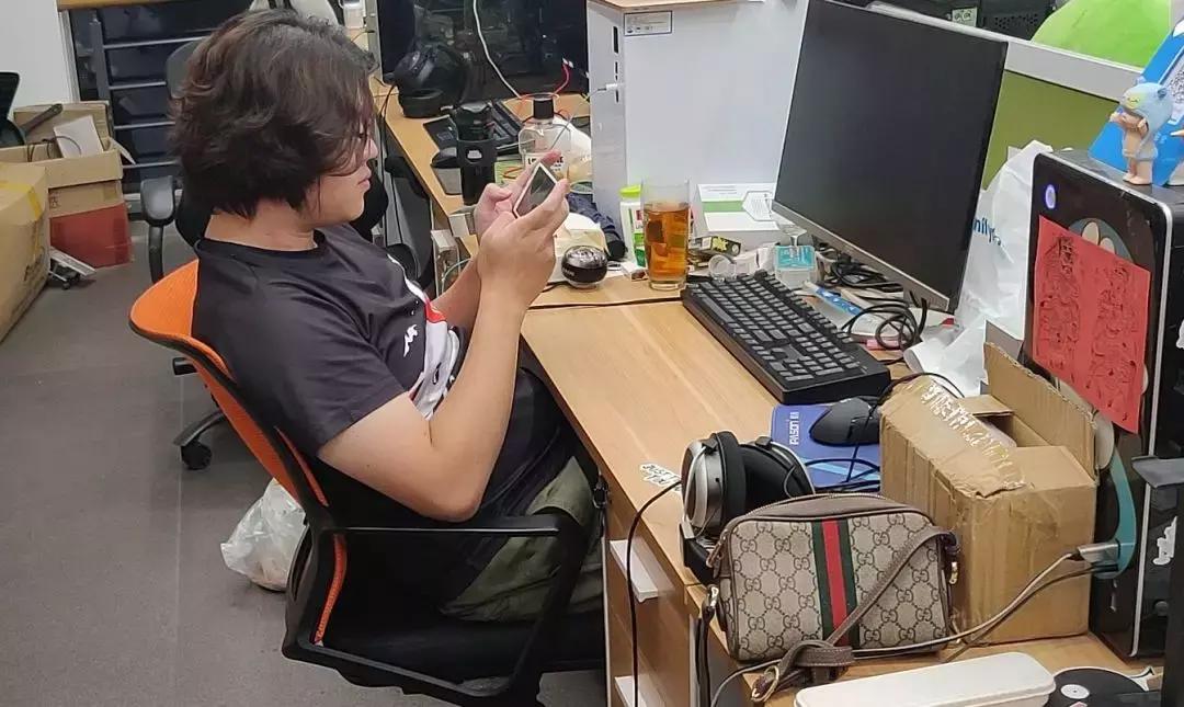 手机可以玩的怪物猎人,怎么样能在手机上玩怪物猎人