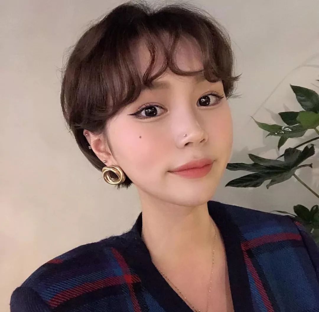 中长发锁骨发烫发中卷,初恋锁骨发中长发烫发