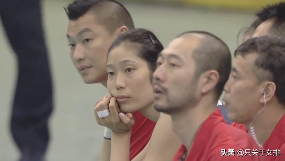 女排连续发球得分,朱婷连发三球中国女排惊天逆转