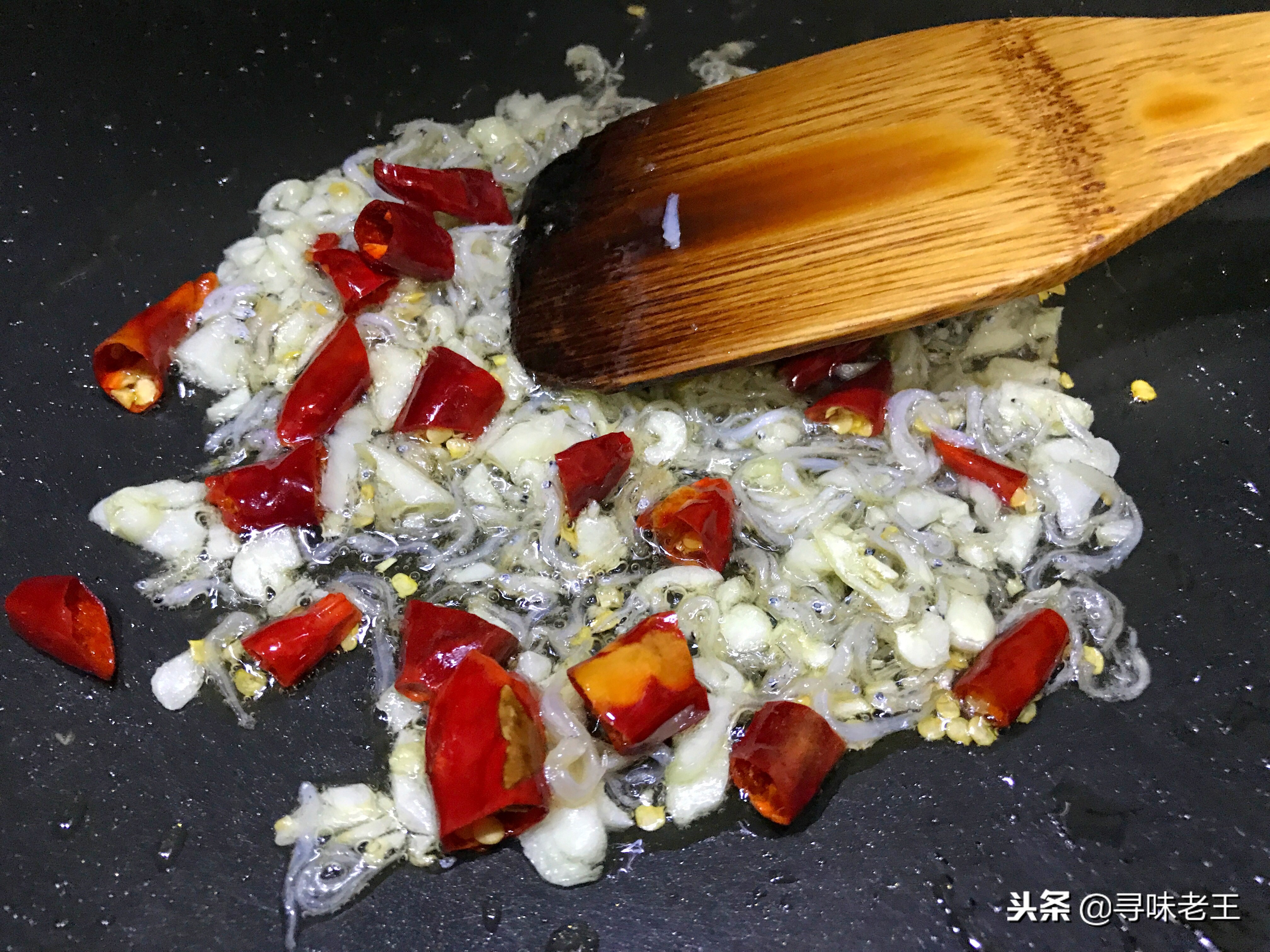 饭店里的干锅包心菜是怎么做的,包心菜最好吃的6种做法