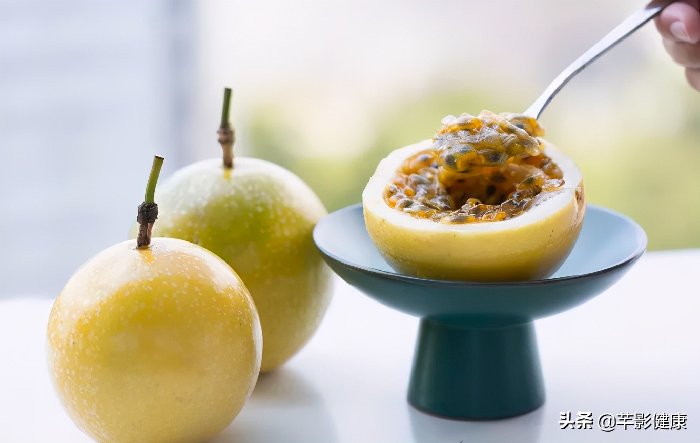 百香果怎么吃可以美白养颜,百香果美容吃法