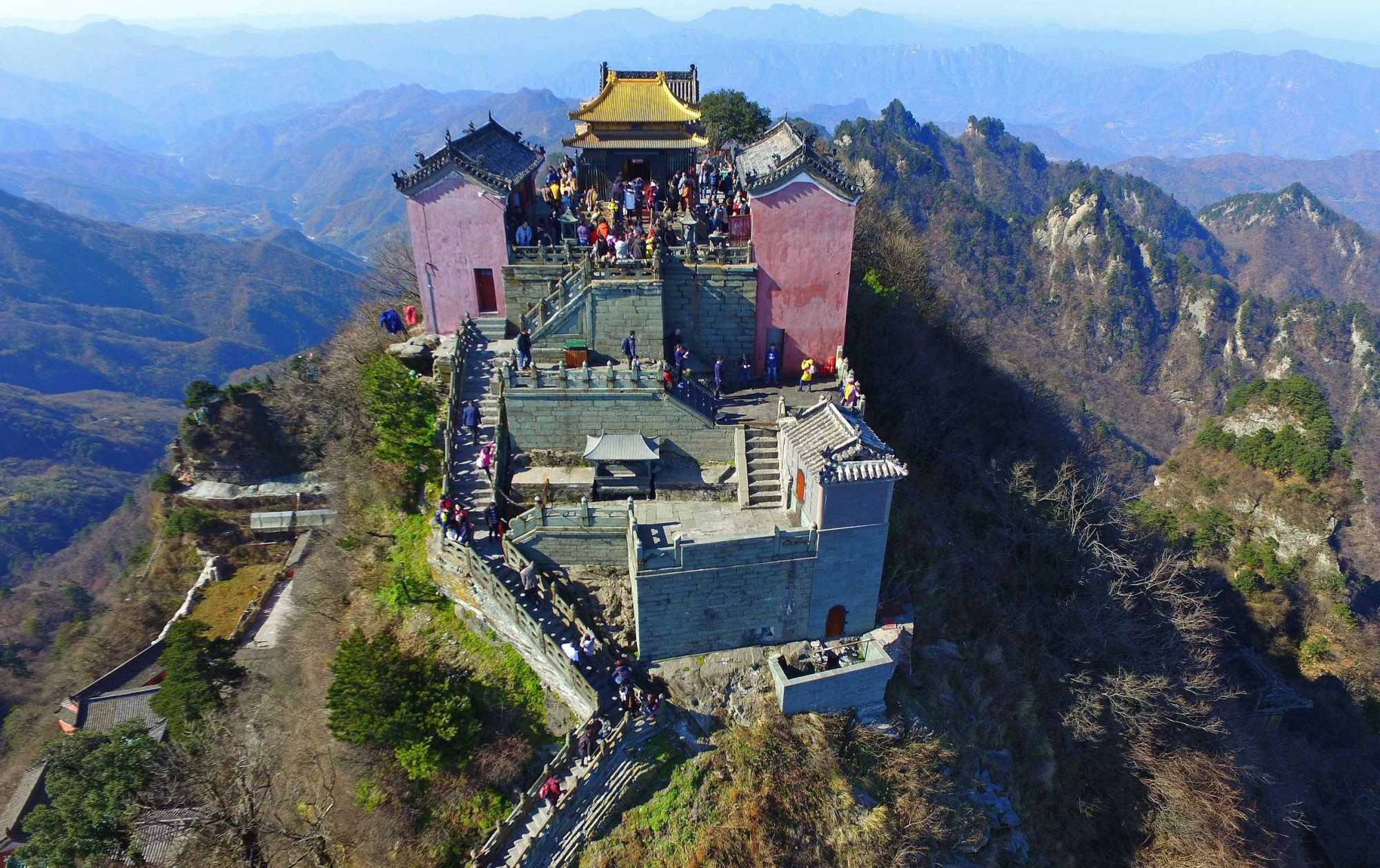 峨眉山金顶和黄山光明顶,峨眉山金顶和万佛顶的区别